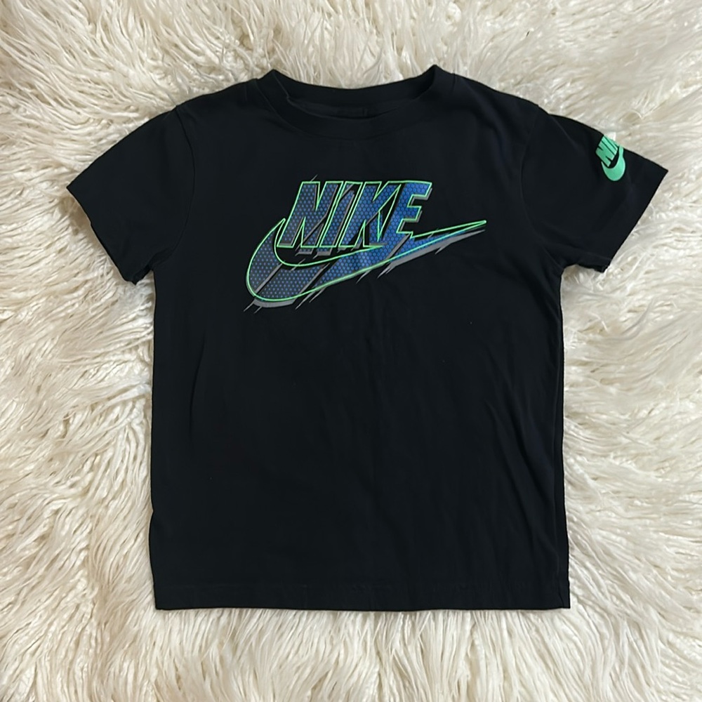 Nike t-shirt